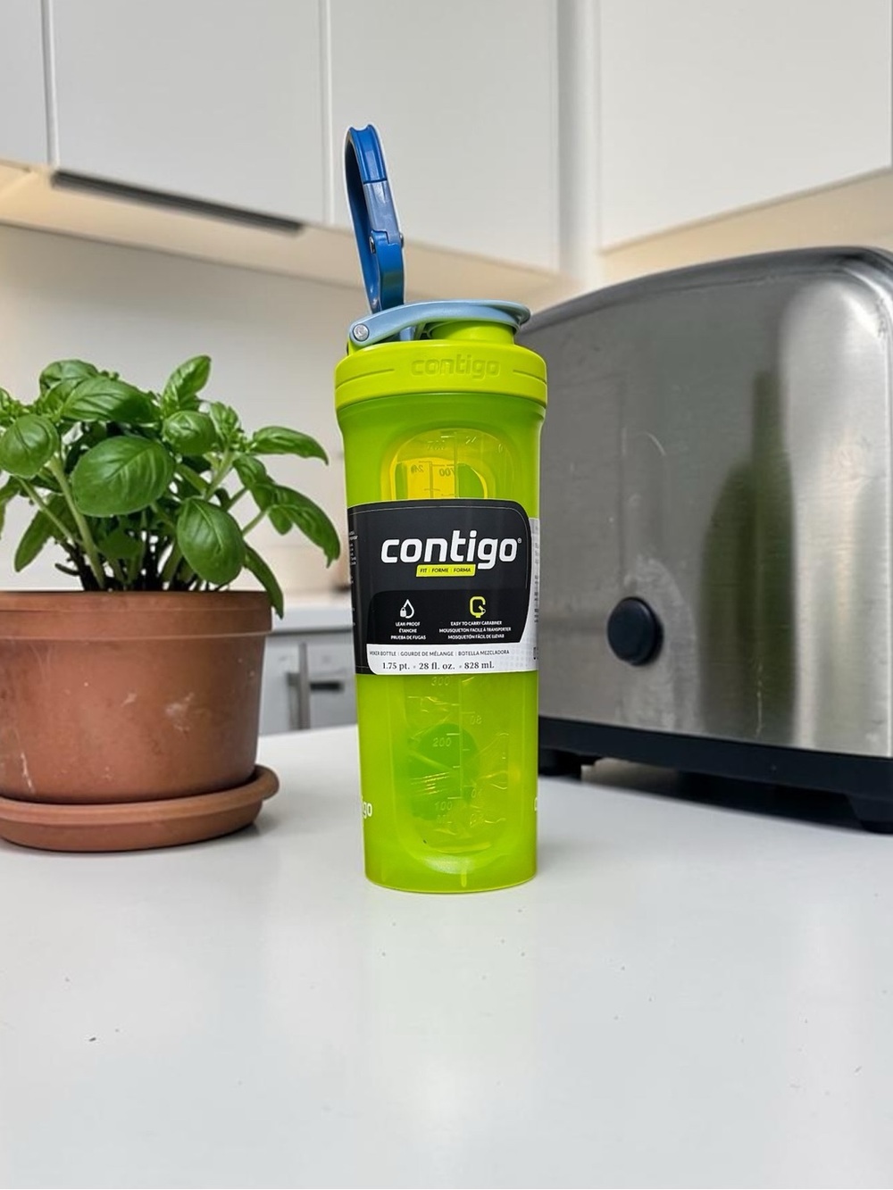 Contigo Fit Shake & Go 28oz Leak Proof Shaker Bottle Green Blue BPA Free NWT